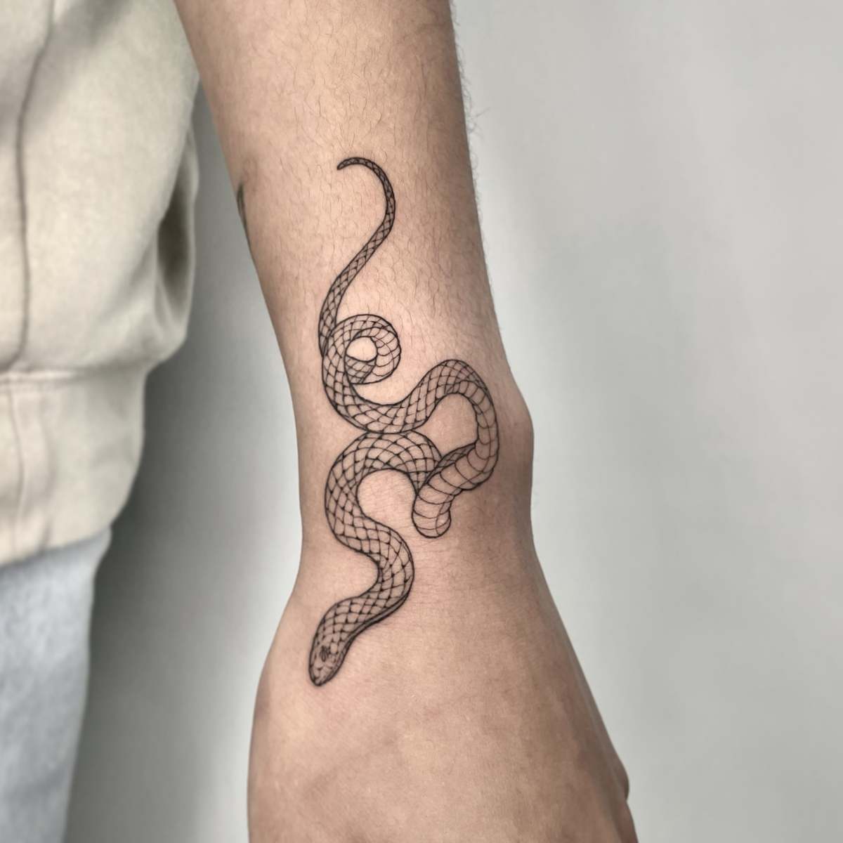 Fine Line Tattoos - Mantle Tattoo DTLA