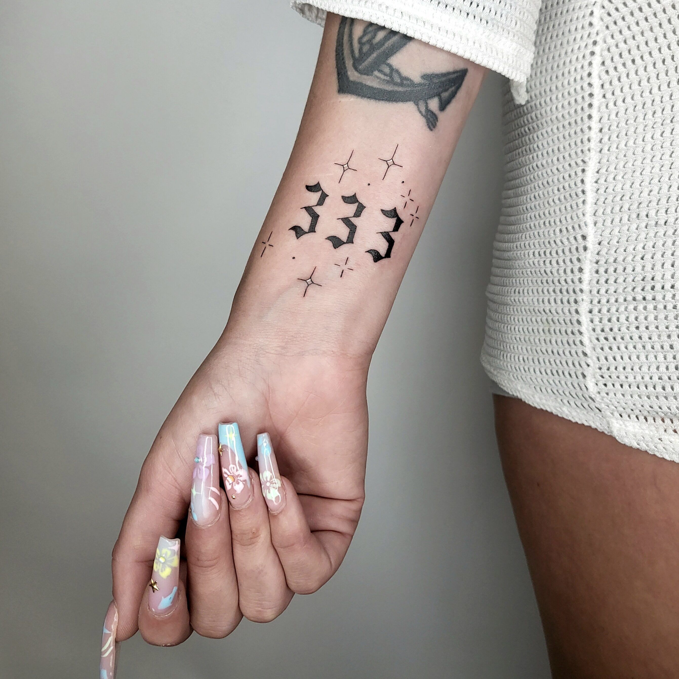 Loop binnen bij Tattoo Studio, op slechts 10 minuten van Amsterdam Centraal  Station. ANTIEK TATTOO, image size:2682x2682